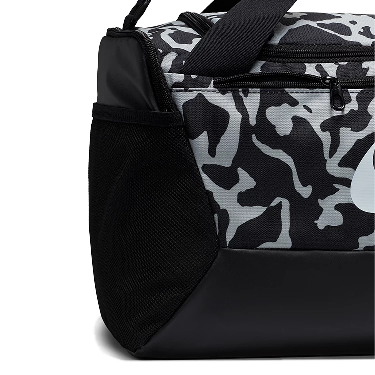 Сумка спортивная  Nike NK BRSLA S DUFF - 9.5 CAT AOP/FB2829-010/Черный/Серый photo 6